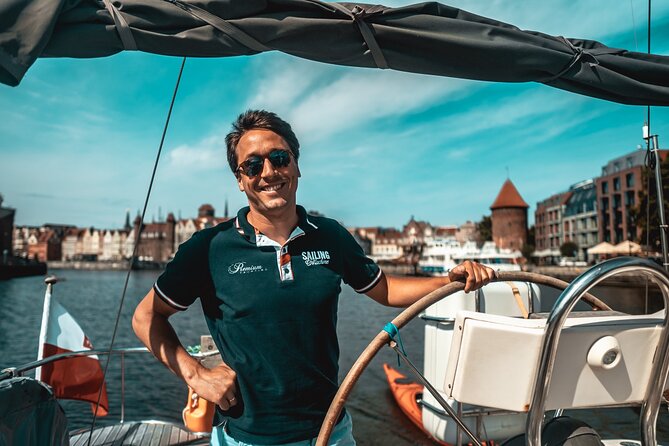 Gdansk Motlawa and Port Yacht Cruise with Welcome Drink - Key highlights at a glance