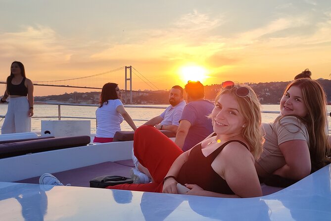 Guided Bosphorus Sunset Cruise on Luxurious Yacht - Small Group Cruise - Who this cruise is perfect for