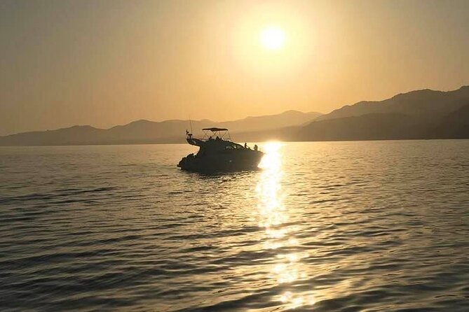 Half-Day Luxury Motor Yacht Cruise in Granada - Shared Charter vs Private Trip: Pick the Right Kind of “Small”
