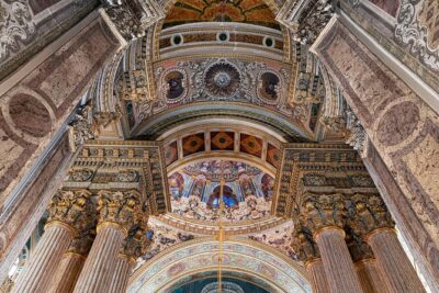 Imperial Splendor: Dolmabahce Palace & Bosphorus Yacht Cruise - The quick Bezmi Alem Mosque stop (and why it works)