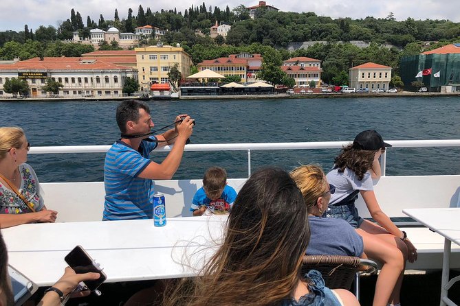 Istanbul Afternoon Bosphorus Cruise with Asian Side Stop - Boat comfort, snacks, and the reality of onboard facilities