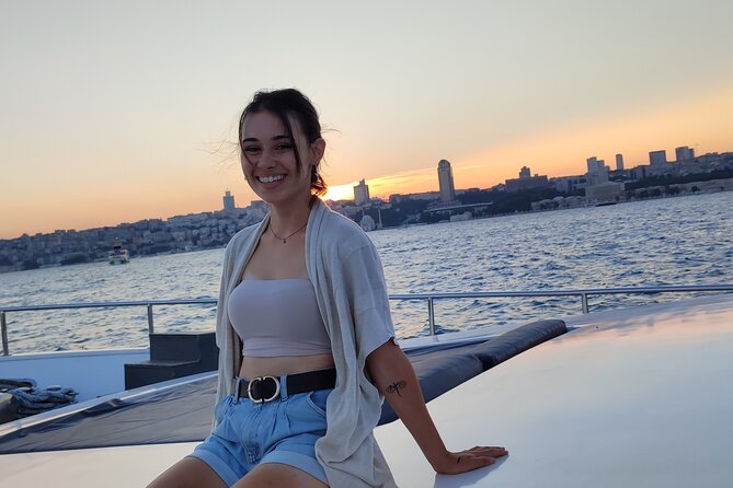 Istanbul Bosphorus Sunset Cruise with Wine on a Luxury Yacht - The guide and narration: English commentary that turns sights into stories