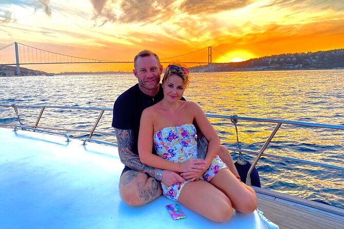 Istanbul Bosphorus Sunset Yacht Cruise With Live Guide And Snacks - Rumeli Hisarı: the fortress you can actually feel