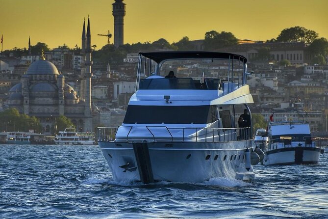 Istanbul Private Luxury Yacht on Bosphorus 25 Meter 82 Feet - What’s included on board (and what you’ll need to plan for)