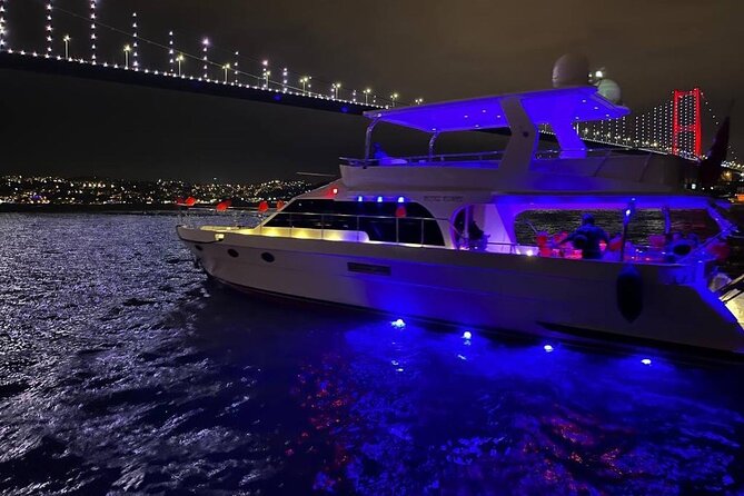 Istanbul: Small-Group Yacht Cruise with Snacks, Sunset or Daytime - The landmark pass: what you’ll see from the deck