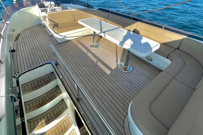 Istanbul: Small-Group Yacht Cruise with Snacks, Sunset or Daytime - Sunset vs daytime: how to choose your best timing
