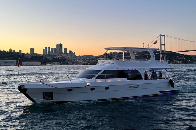 Istanbul: Small-Group Yacht Cruise with Snacks, Sunset or Daytime - Karaköy rihtim: getting on without turning it into a scavenger hunt