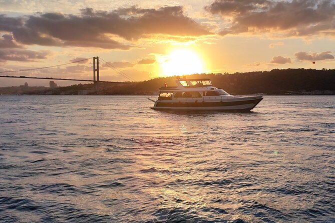 Istanbul Sunset Cruise With Luxury Yacht On Bosphorus - The route logic: how the Bosphorus cruise covers Europe first, then Asia