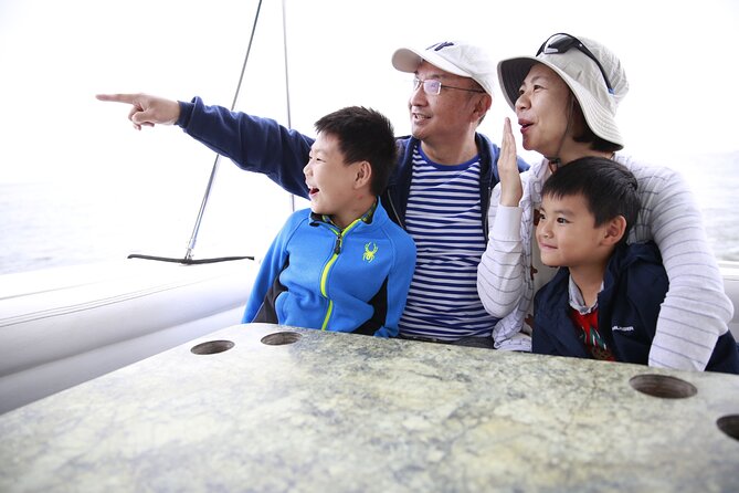 LA: Yacht Private Trip -1 hour (1 ticket covers 1-6 ppl - Captain Ryan and the small-group rhythm you want