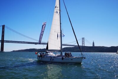 Lisbon Sailing Tour on a Luxury Sailing Yacht with 2 Drinks - Getting Aboard at Doca de Belém: The First Minutes Matter