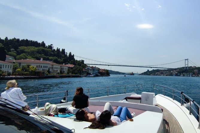 Luxury Bosphorus Yacht Cruise – Stopover in Asian Side - Why this cruise works: Bosphorus views plus an Asian-side breather
