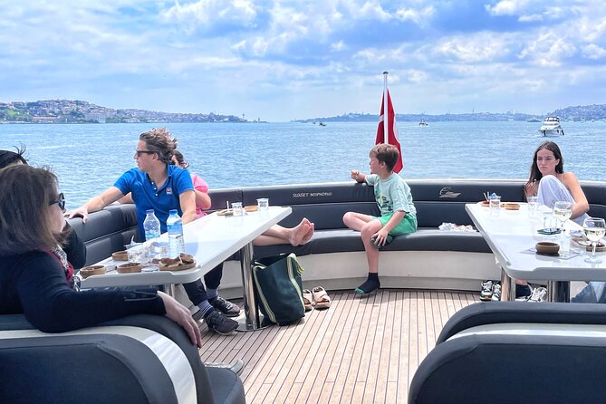Luxury Bosphorus Yacht Tour – Asian Side Stop & Exploration - Ottoman fortresses and palaces on the water: Anadolu Hisarı to Beylerbeyi