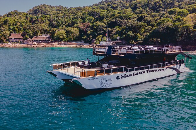 Luxury Mega Yacht 100' Limousine of the Sea 2: Puerto Vallarta - Key highlights at a glance