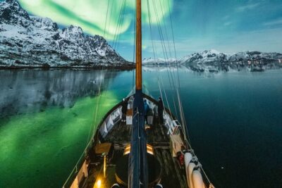 Luxury Northern Lights Yacht Cruise with Hot Tub from Tromsø - Hot Tub Setup: Swimwear, Towels, and Staying Warm Without Fuss