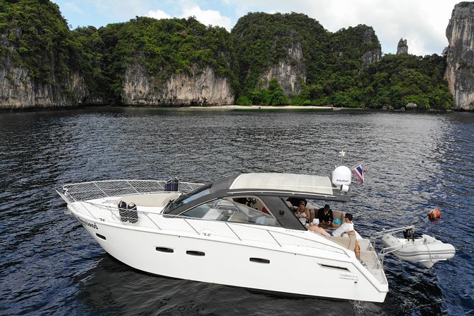 Luxury Private Motor Yacht Charter by Simba Sea Trips - Luxury on the water: why the Sealine SC35 matters