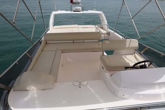 Luxury Yacht Charter : Dubai Marina, Atlantis The Palm & Burj Al Arab - Ain Dubai + Palm Lagoon: your built-in photo rhythm