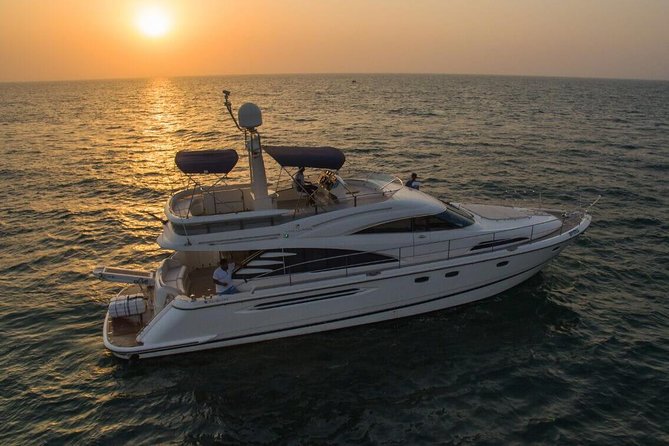 Luxury Yacht Tour Around Palm Island - Included vs not included: what you should budget for