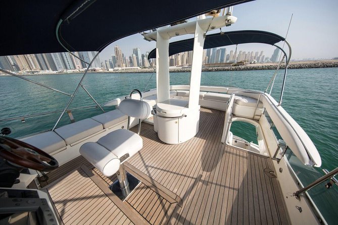 Luxury Yacht Tour Around Palm Island - Price and value for your group size