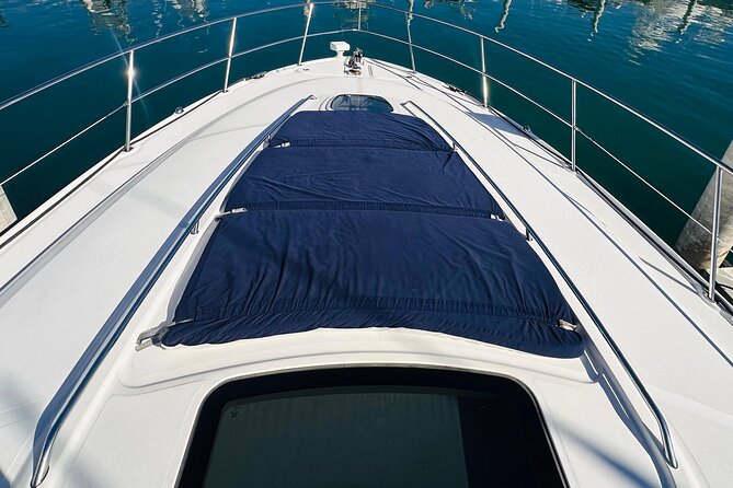 Luxury Yacht Tour in Los Cabos 45FT SeaRay Sundancer - The Yacht: Why the 45FT SeaRay Sundancer Matters