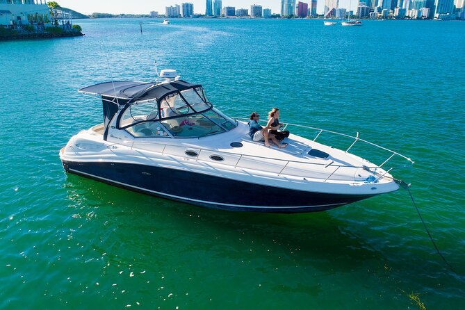 Miami Private Yacht Rental 2 to 4 hours for 12 people - Key things to know before you go