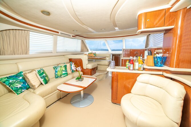 Montego Bay Private Yacht Tour with Open Bar and Lunch - Price and Value: When $2,500 for Up to 10 Makes Sense