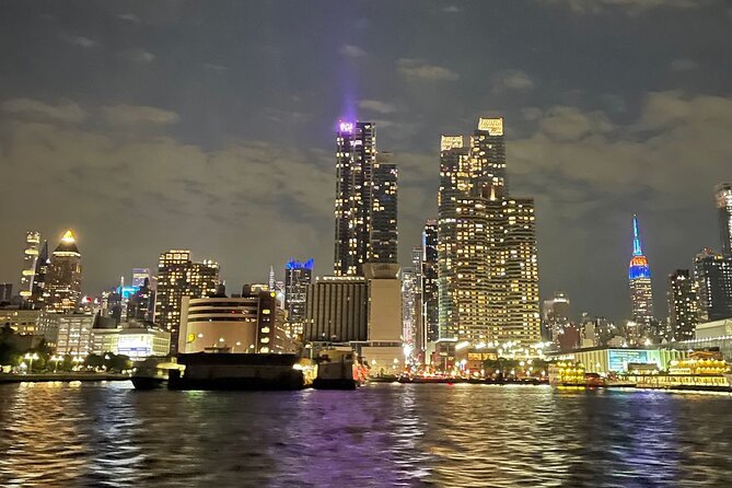 New York City Bright Lights Skyline Cruise on Yacht - Why this Lower Manhattan Bright Lights Cruise feels worth it