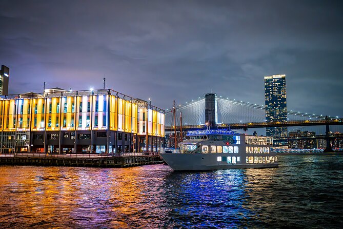 New York City Dinner Cruise on Luxury Yacht with Live Music - The 5-course plated dinner: what to expect (and how variable it can be)