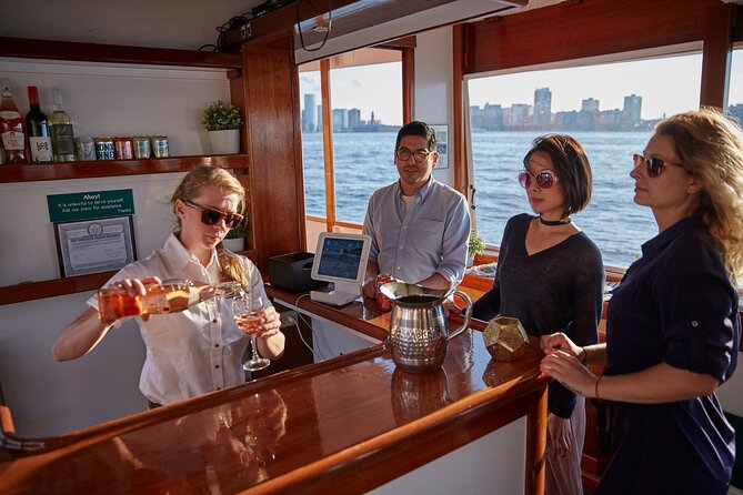 New York City Sunset Cocktail Cruise on Small Yacht - Chelsea Piers departure: easy to find, easy to start