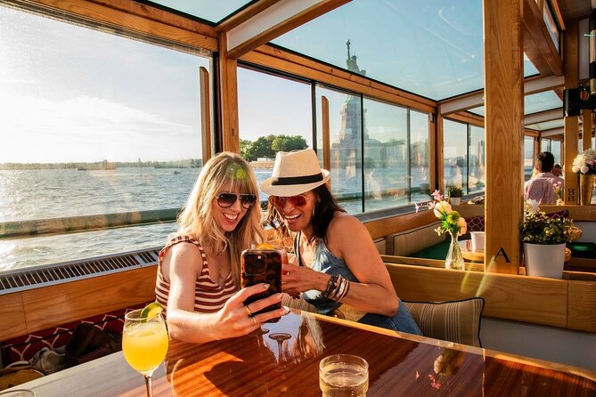 New York City Sunset Cruise on a Yacht - Skyline at golden hour: where to position yourself on deck and inside