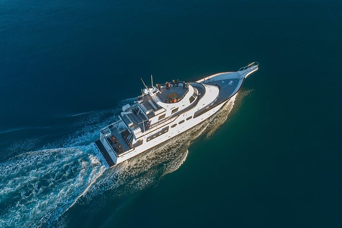 Northern Lights Yacht Cruise in Reykjavik - The Yacht Comfort Factor: Warmth, Viewing Space, and a Bar