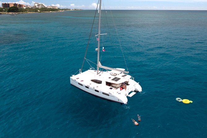 Oahu Small Group Snorkel Tour with Yacht Cruise - West Oahu Coast Cruising: Dolphins, Whales (Seasonal), and Turtles