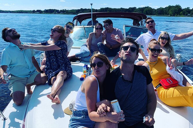 Ottawa: 1-Hr. Public Tour on a Real Yacht (Thurs. to Sun. @ 6 PM) - Who Should Book This Cruise (and Who Might Want a Different Option)