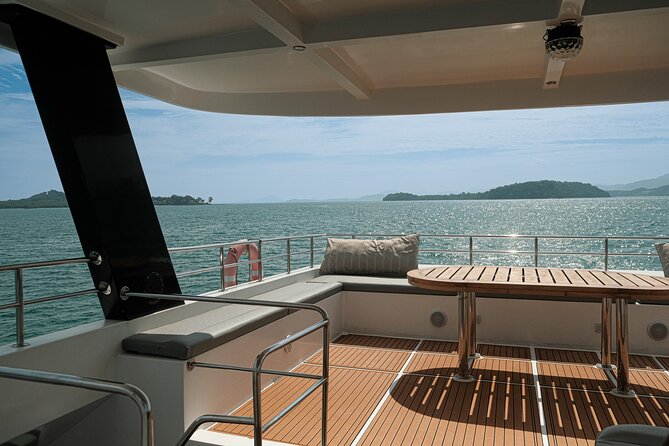 Phuket : James Bond Island and Phang Nga Bay by Premium Yacht - Food on board: dinner, fruit, and the vegetarian options that actually help