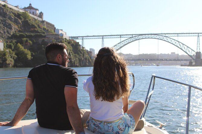 Port : 6 Bridges Private Yacht Cruise with Local Wine & Snacks - The Six Bridges Route: What you’ll actually see