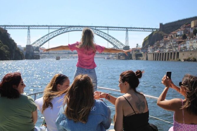 Porto: Luxury Yacht Cruise with Wine Tasting & Snacks - Wine Tasting and Port That Actually Keeps Going