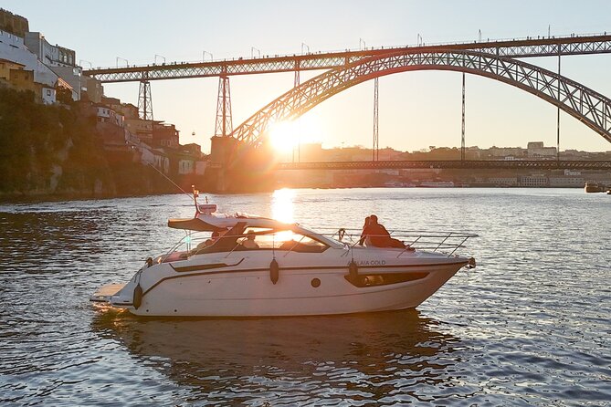 Porto: Luxury Yacht Cruise with Wine Tasting & Snacks - Best Time to Go (And How to Dress)