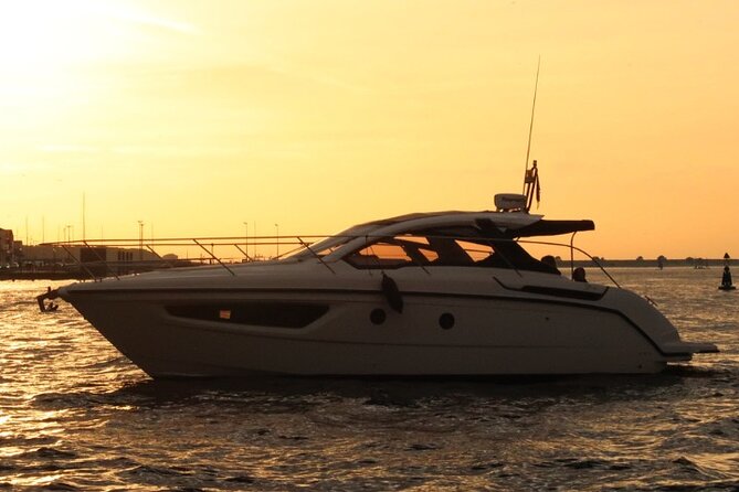 Porto: Private Yacht Experience with Local Wines & Snacks - Where you start: Marina do Freixo, then out onto the Douro