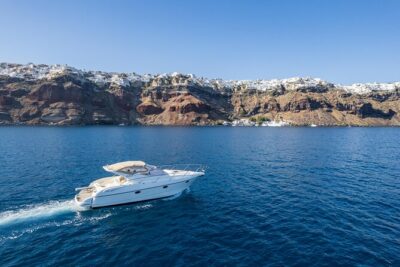 Private all included yacht Tour in Santorini - Red Beach swim: quick, scenic, and good for first-timers