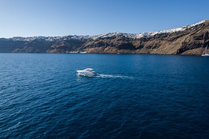 Private all included yacht Tour in Santorini - Santorini volcano mud bath: short, weird, and fun