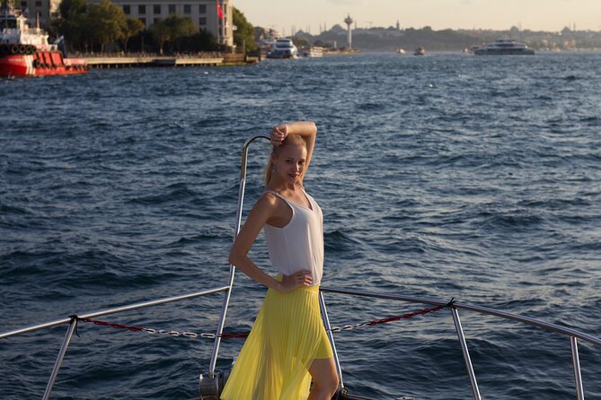 Private Bosphorus Sightseeing Cruise By Luxury Yacht in Istanbul - The guide: what to expect from the onboard commentary