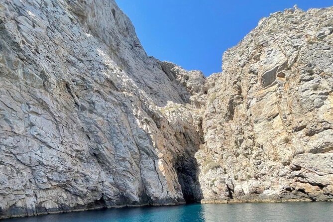 Private Caldera Cruise with Motor Yacht in Santorini - 5 Hours on the Water: How the Schedule Really Feels