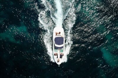 Private Charter 30ft Sports Yacht - What about the time on board? 2 to 3 hours goes fast