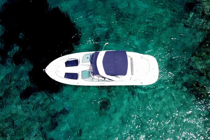 Private Charter 30ft Sports Yacht - Who should book this yacht charter?