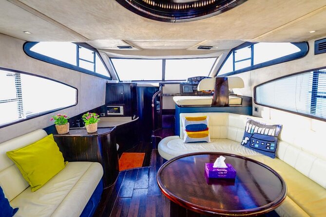 Private Charter Yacht: Dubai Marina, Atlantis And Burj al Arab - The Burj al Arab pass: what to expect without disappointment
