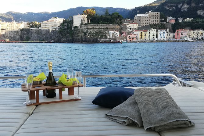 Private Cruise from Naples to Capri and Amalfi Coast - yacht 50' - Food and drinks onboard: included extras, plus how to handle lunch