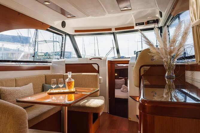 Private Cruise on Luxury Yacht in Porto - The 2-Hour Plan: Bridges, Riverfront Views, and Port-Landmarks