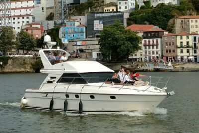Private Cruise on Luxury Yacht in Porto - Getting on Board at Marina da Afurada (and Why Location Matters)