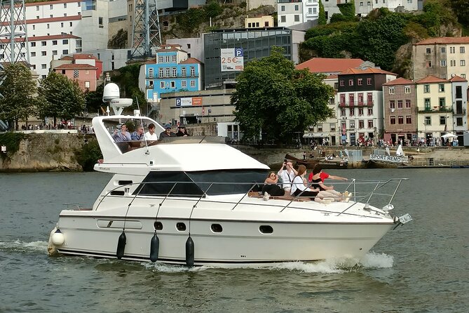 Private Cruise on Luxury Yacht in Porto - Getting on Board at Marina da Afurada (and Why Location Matters)