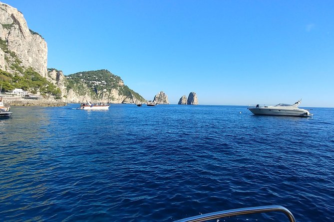 Private Cruise to Capri and Amalfi coast from Sorrento or Capri - yacht 40' - Service that can make or break a boat day