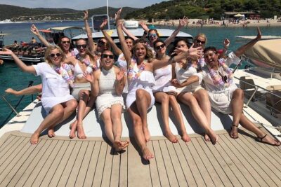 Private custom Blue & Green Cave tour with yacht from Hvar town - Budikovac Island: quiet swimming where the pace slows